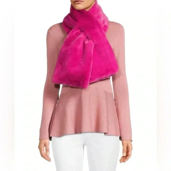BANANA REPUBLIC Women’s Faux Hot Pink Plush Pull-Thru Scarf - Picture 4 of 7
